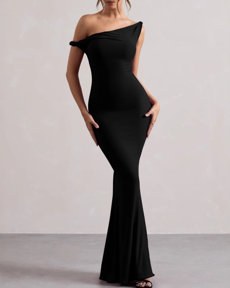 Vestido largo con un solo hombro