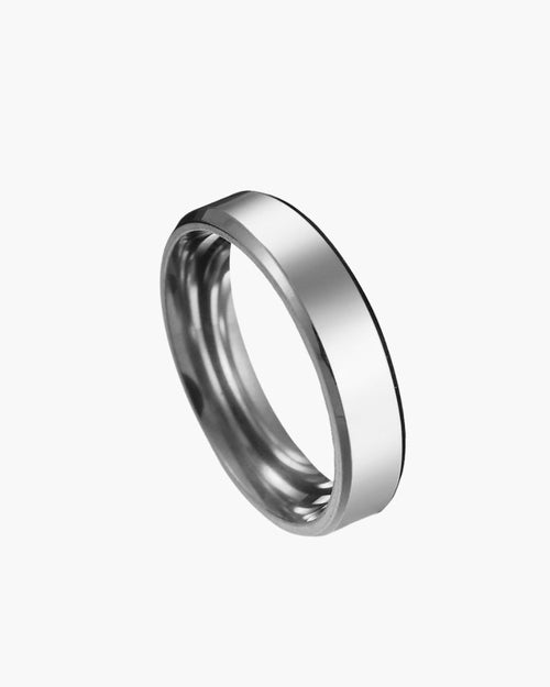 Anillo de acero Trinity
