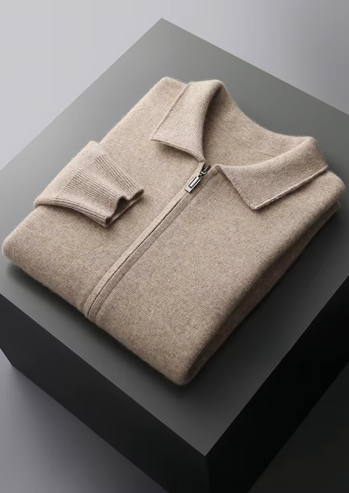 CARDIGÁN POLO CON CREMALLERA DE LANA MERINA EXTRAFINA