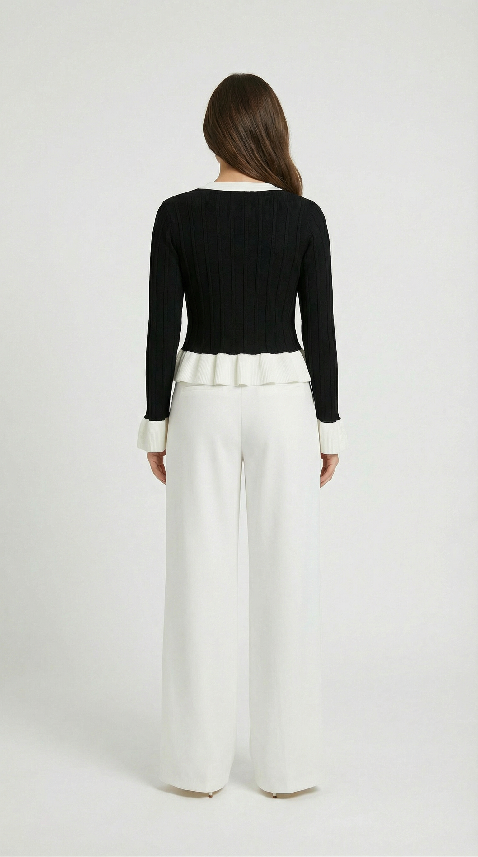 Casso - O-neck Cardigan with Elegant Flare Sleeve