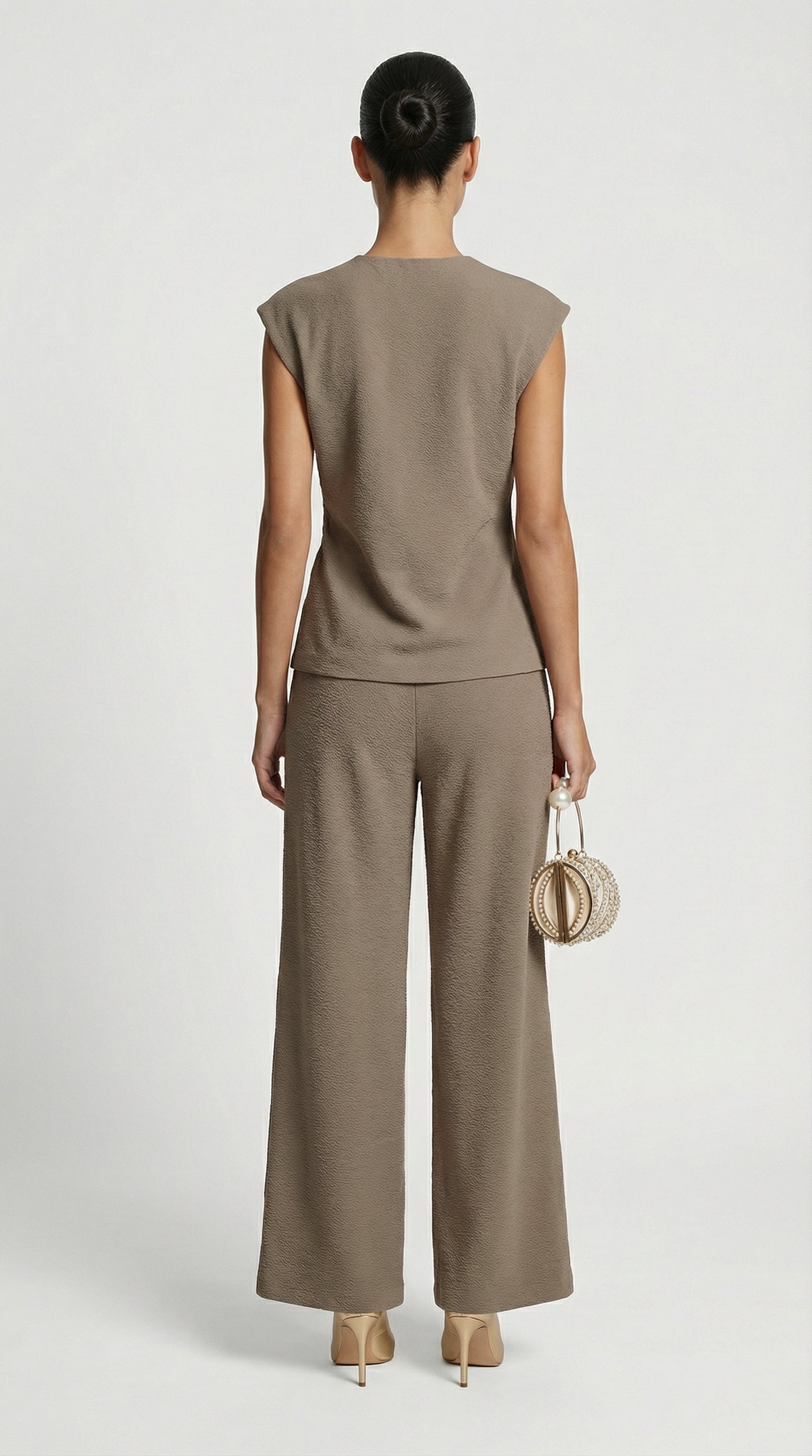 Liora - High-Waisted Fluid Wide-Leg Trousers Light Brown
