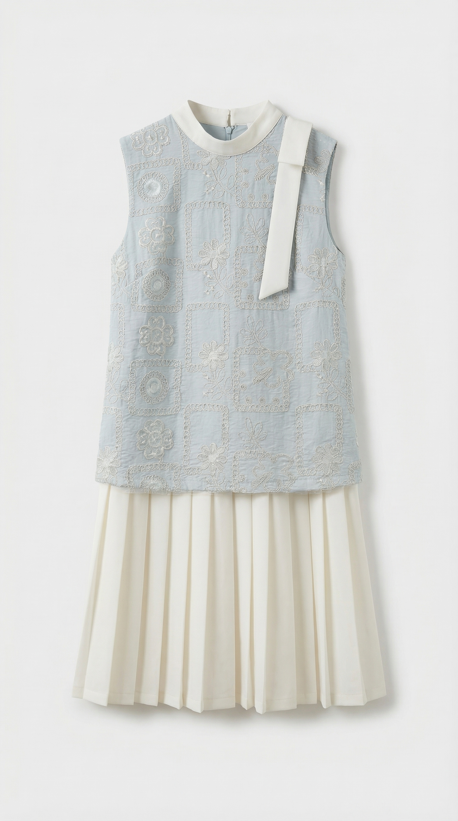 Aba - Embroidered Sleeveless Pleated Dress