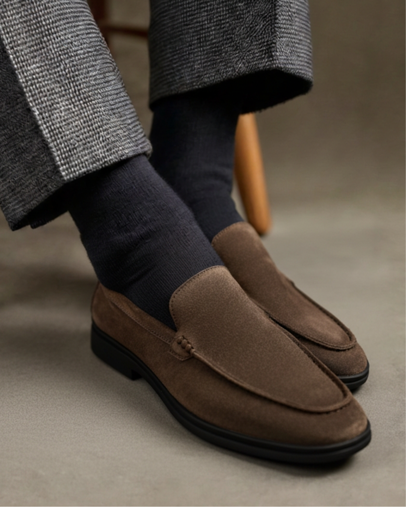 Premium Suede Loafers - Soles Negros